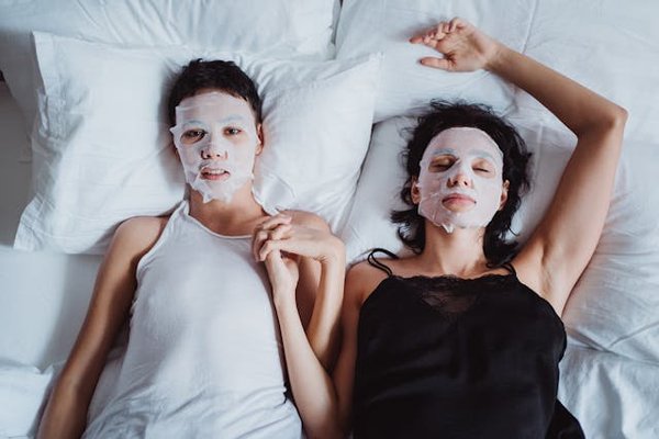 Comment organiser une journée de détente et bien-être pour des amies ?